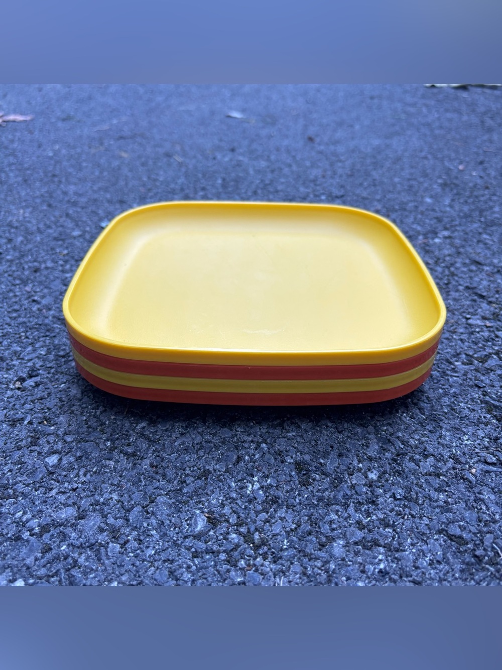 VTG Tupperware Set of 4 Square Lunch Plates 8” 1534 Autumn Harvest Retro